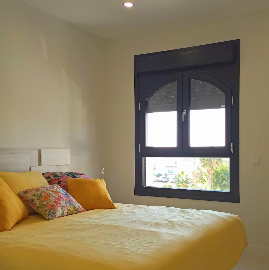 La Paloma Beach Apartment With Pool By Casa Del Sol Hr Manilva Zewnętrze zdjęcie
