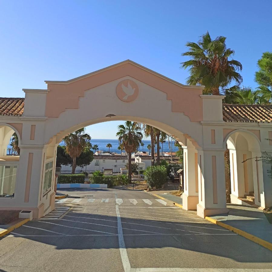 La Paloma Beach Apartment With Pool By Casa Del Sol Hr Manilva Zewnętrze zdjęcie